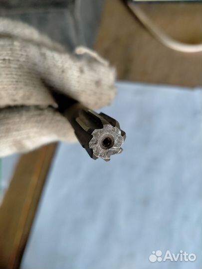 Развёртка машинная с коническим хвостовиком ф13мм