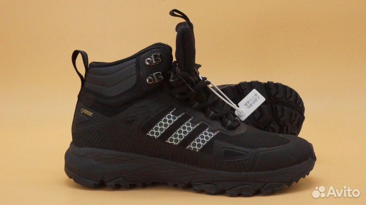 Кроссовки Adidas goretex