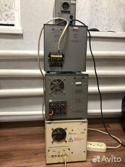 Стабилизатор напряжения