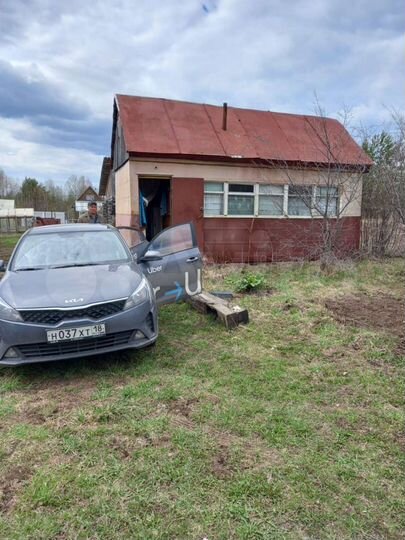 Дача 20 м² на участке 10 сот.