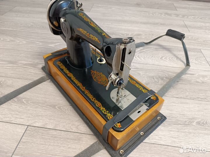Швейная машинка подольская ручная