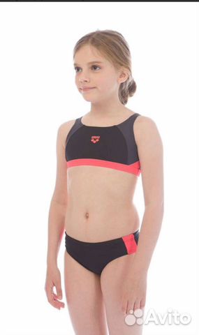 Купальник Arena для девочки новый