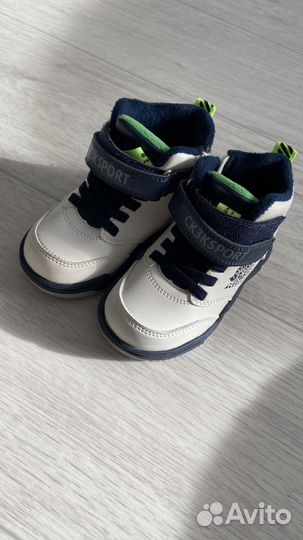 Кроссовки детские 22 размер новые