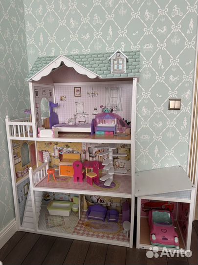 Домик кукольный с гаражом