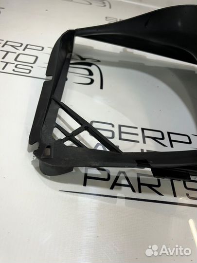 Воздуховод интеркулера задний левый Volkswagen