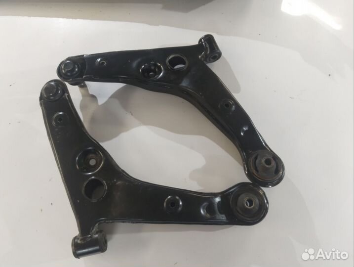 Рычаг Митсубиси Лансер 9