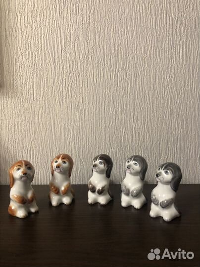 Фарфоровая собака