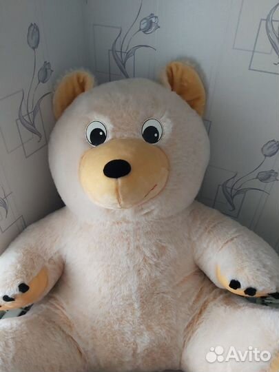 Большой медведь Макс