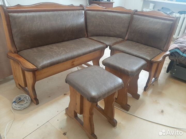 Кухонный угловой диван и на кухню