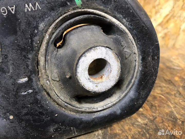 Рычаг передний правый нижний Skoda Rapid Polo 1.6