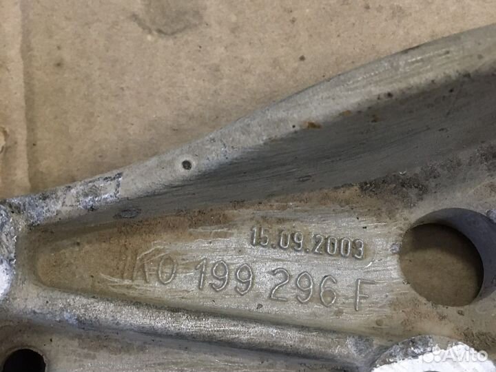 Кронштейн подрамника Skoda Octavia A5 (3296)