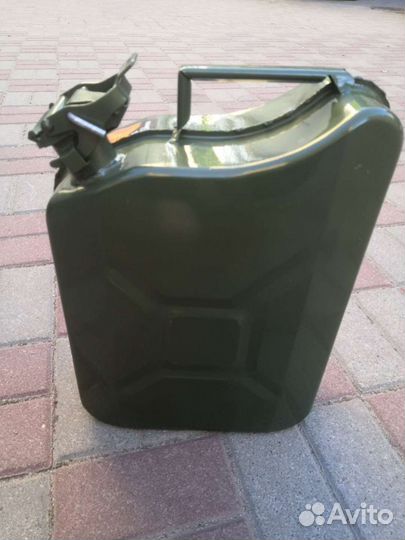 Канистра для бензина