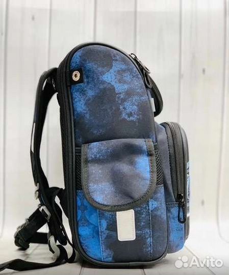 Рюкзак школьный новый 2 в 1