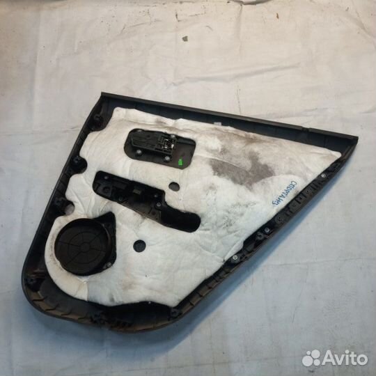 Обшивка двери задняя левая Kia Sportage 3