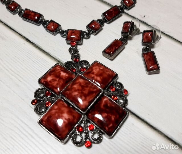 Украшения из полудрагоценных камней