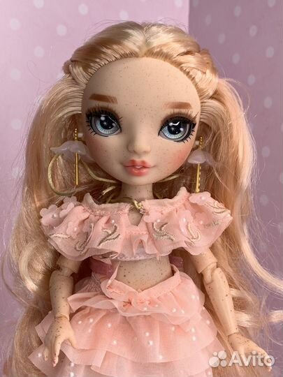 Rainbow high Victoria