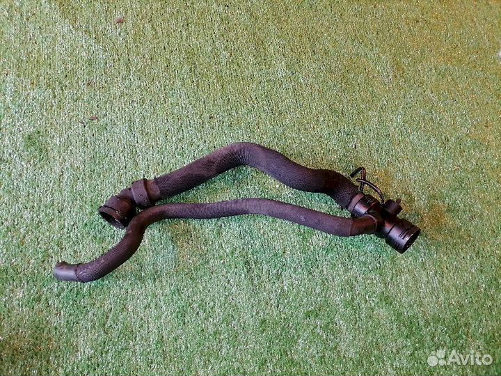 Патрубок охлаждения (радиатора) 8E0121049 Audi A4