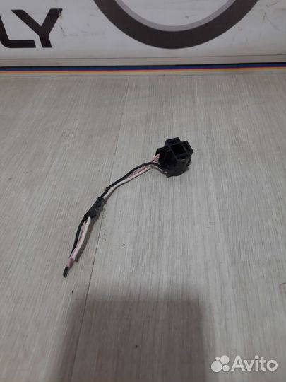 Штекер разъём фары Renault logan