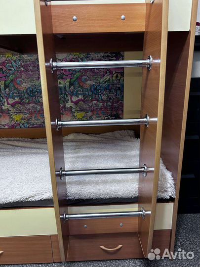 Двухъярусная кровать бу с матрасами