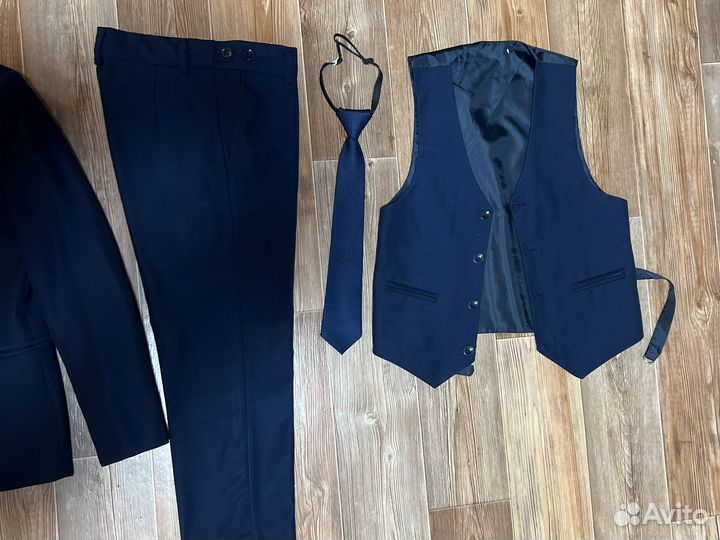 Школьный костюм