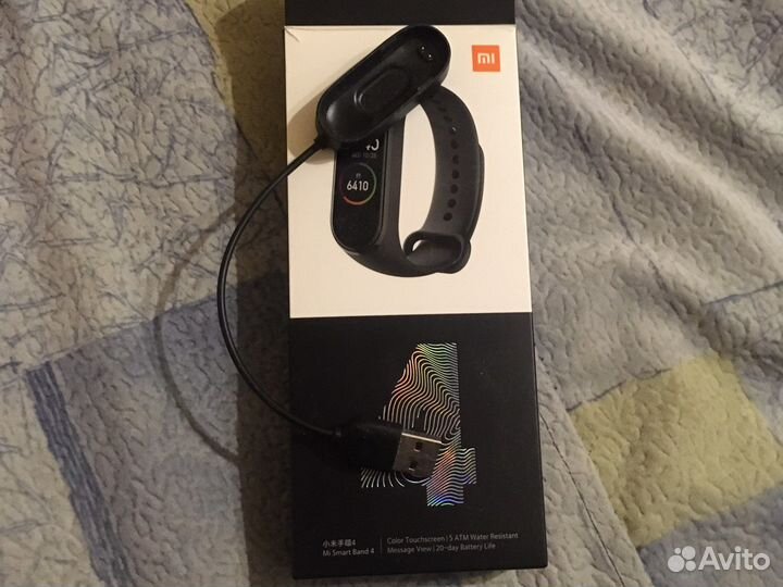Зарядка фитнес браслета mi band 4