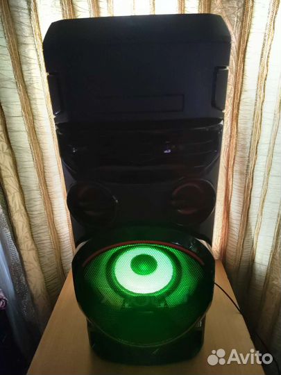 Мощная блютуз колонка LG ON88