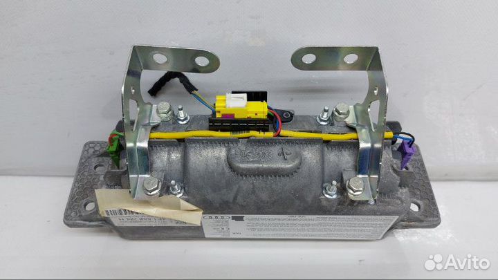 Подушка безопасности Audi A6 C6 3.2 2006