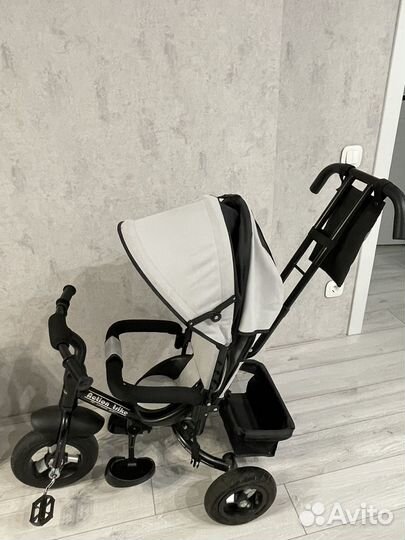 Детский трехколесный велосипед коляска