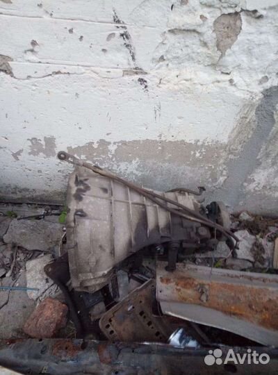Запчасти на мерседес 123