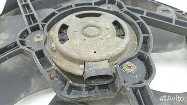 Диффузор радиатора Opel Vivaro F9Q 2003