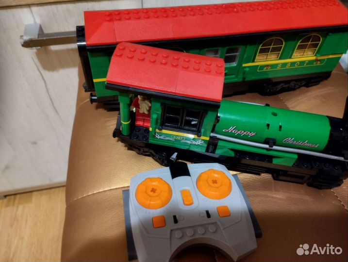 Брик Рождественский поезд