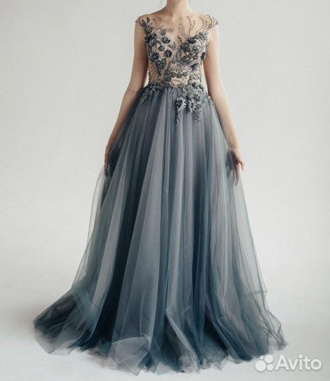 Вечернее дизарнейское платье от Анны Елагиной