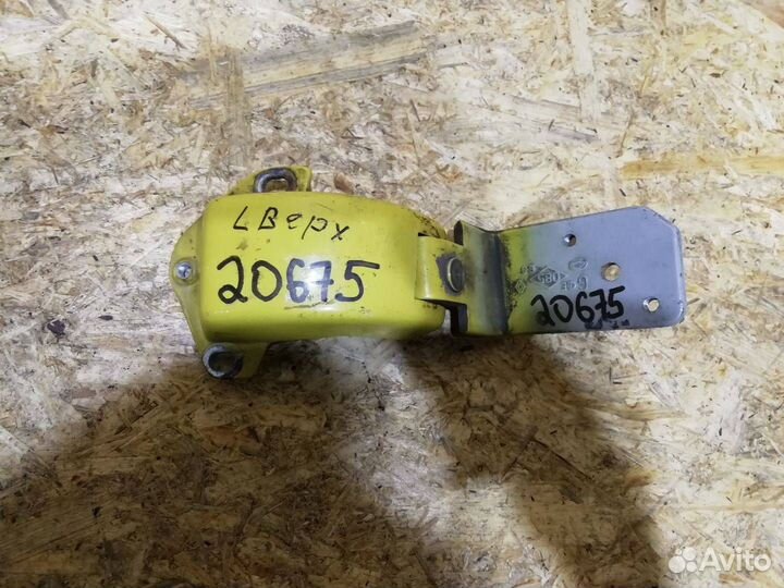 Петля двери задней левой Renault Master 2 рест