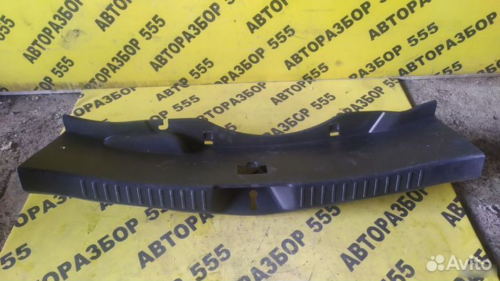 Mazda 3 (BL) накладка задней панели багажника