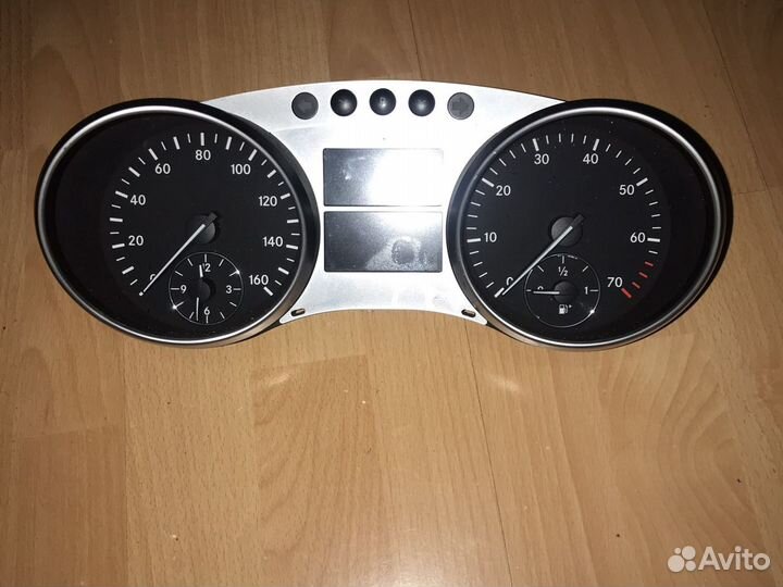 Корпус приборки Мерседес мл гл 164