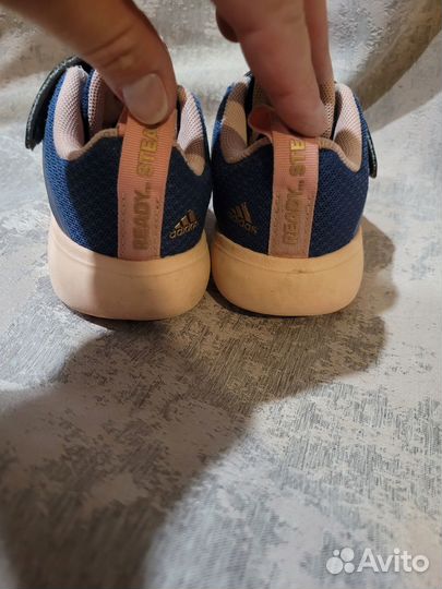 Кроссовки adidas 24