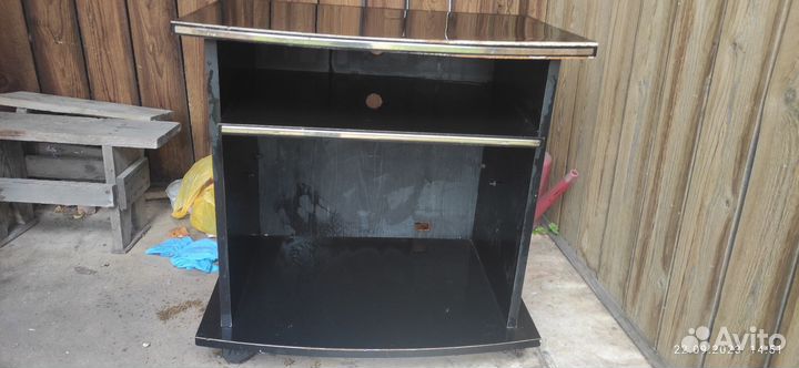 Тумбочка для телевизора