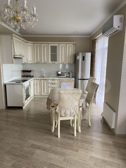 2-к. квартира, 74 м², 8/9 эт.