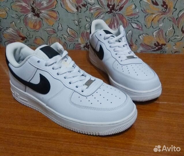 Кроссовки 45 размера