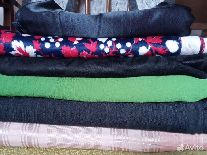 Отрезы различных тканей