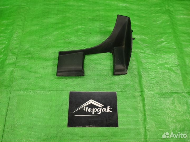 Накладка петли багажника левая VW Touareg 02-10