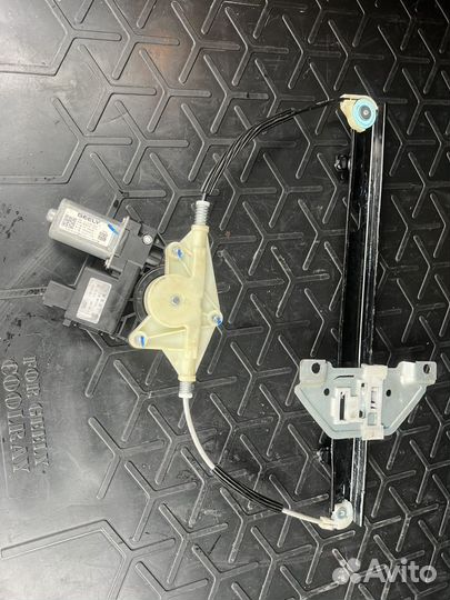 Стеклоподъёмник двери передний левый