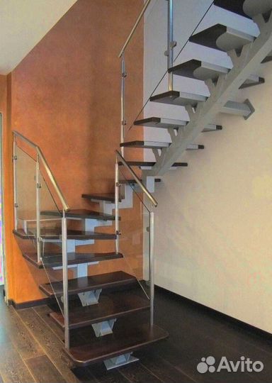 Г-образная лестница с поворотом
