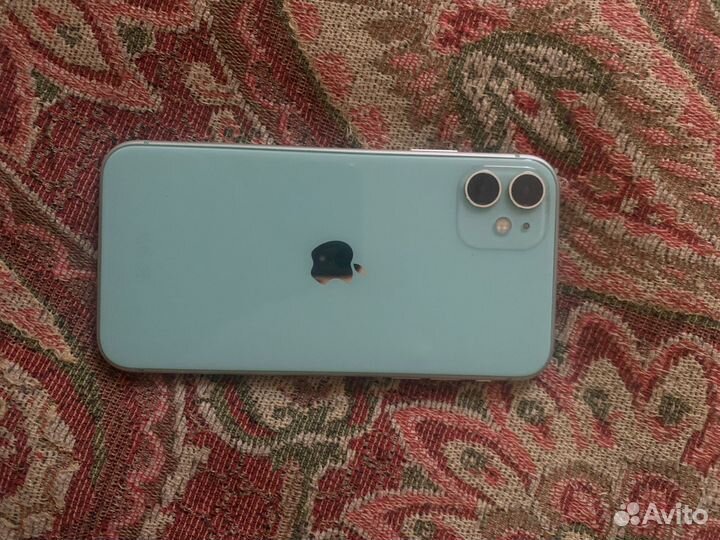iPhone 11, 64 ГБ