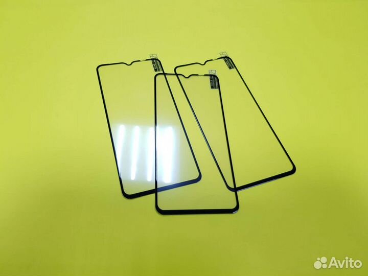 Защитное стекло на Oneplus 7T