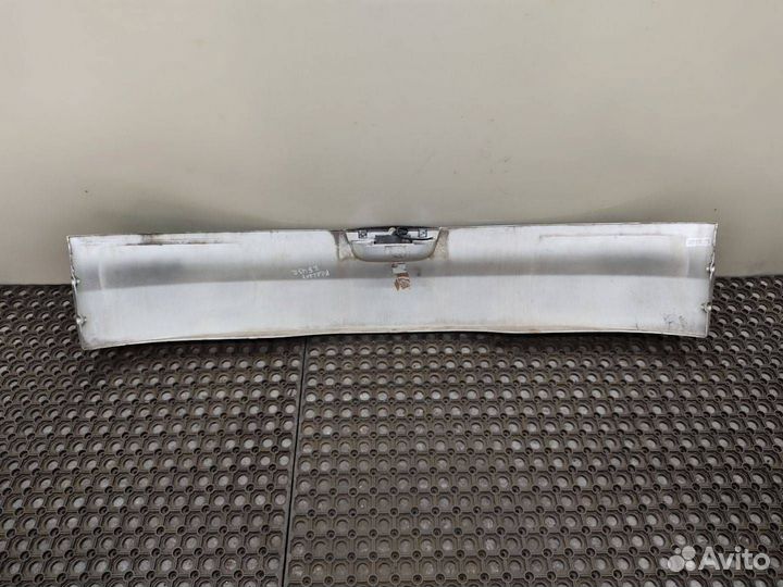 Накладка двери (крышки) багажника Ford Galaxy