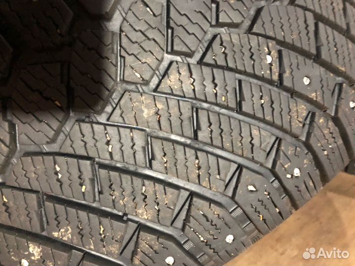 Gislaved Nord Frost 200 SUV 235/55 R18