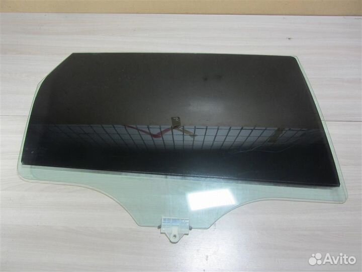 Стекло двери задней правой Hyundai Santa Fe IV 4