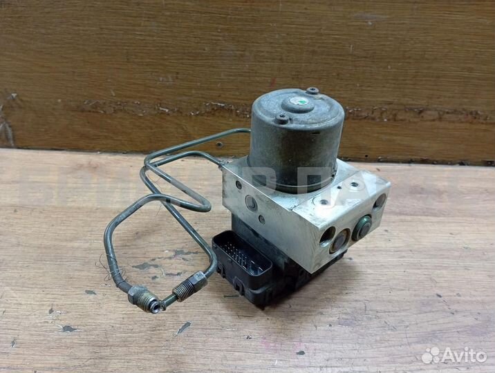 Блок ABS (насос) Сузуки XL7 1 серия