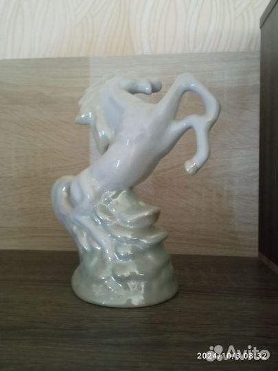 Конь, Полонне, фарфор